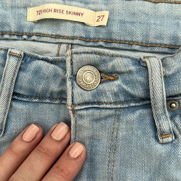 Levi light wash high-rise Jeans - Picture 3 of 5